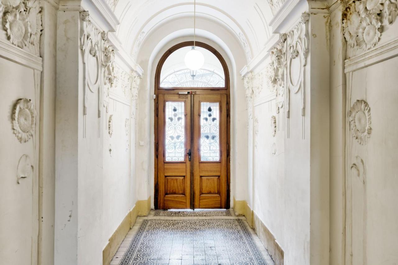 Lil Apartment With Tyn Cathedral View, Parking & Ac Praha Bagian luar foto